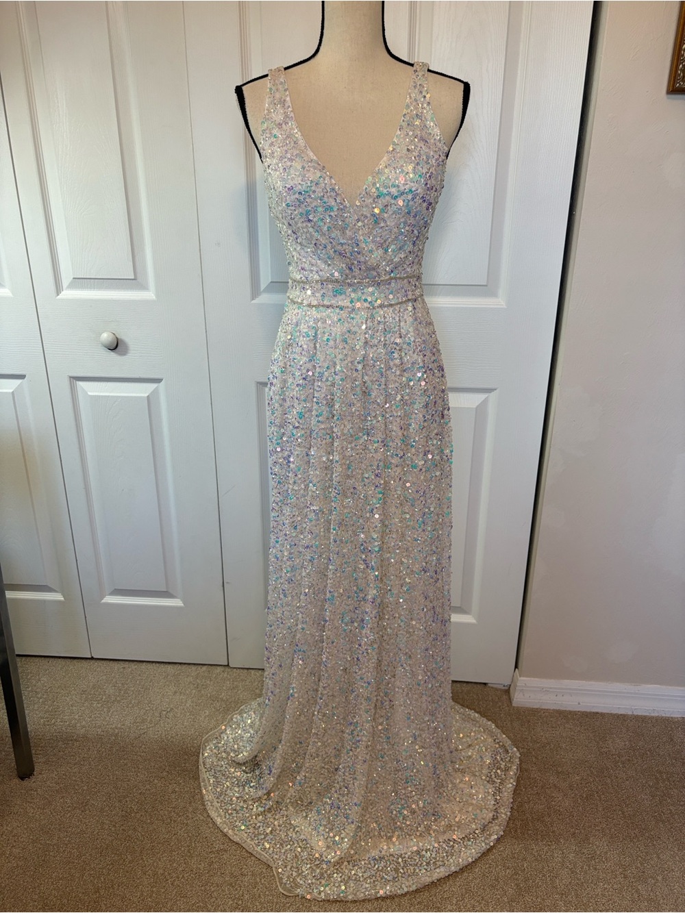 NWT Primavera Couture Ivory Sequin Gown Dress Style 3665 - Size 4.